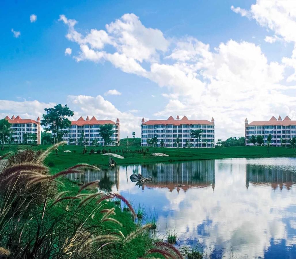 Happy City Golf & Resort Chiang Rai Dış mekan fotoğraf
