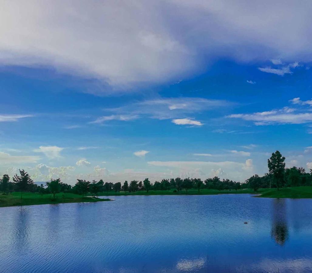 Happy City Golf & Resort Chiang Rai Dış mekan fotoğraf